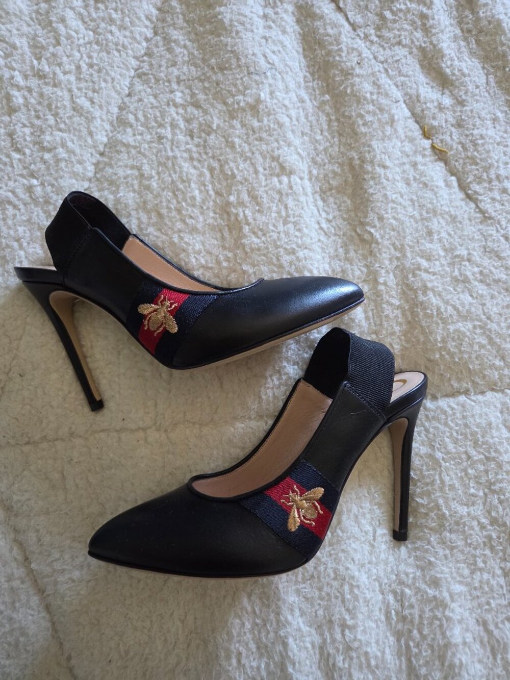 Gucci Bee strap back heel